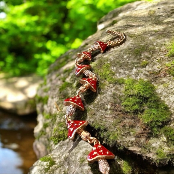 Mushroom bracelet adjustable red and gold enamel bracelet Toadstool rhinestones - Picture 8 of 17
